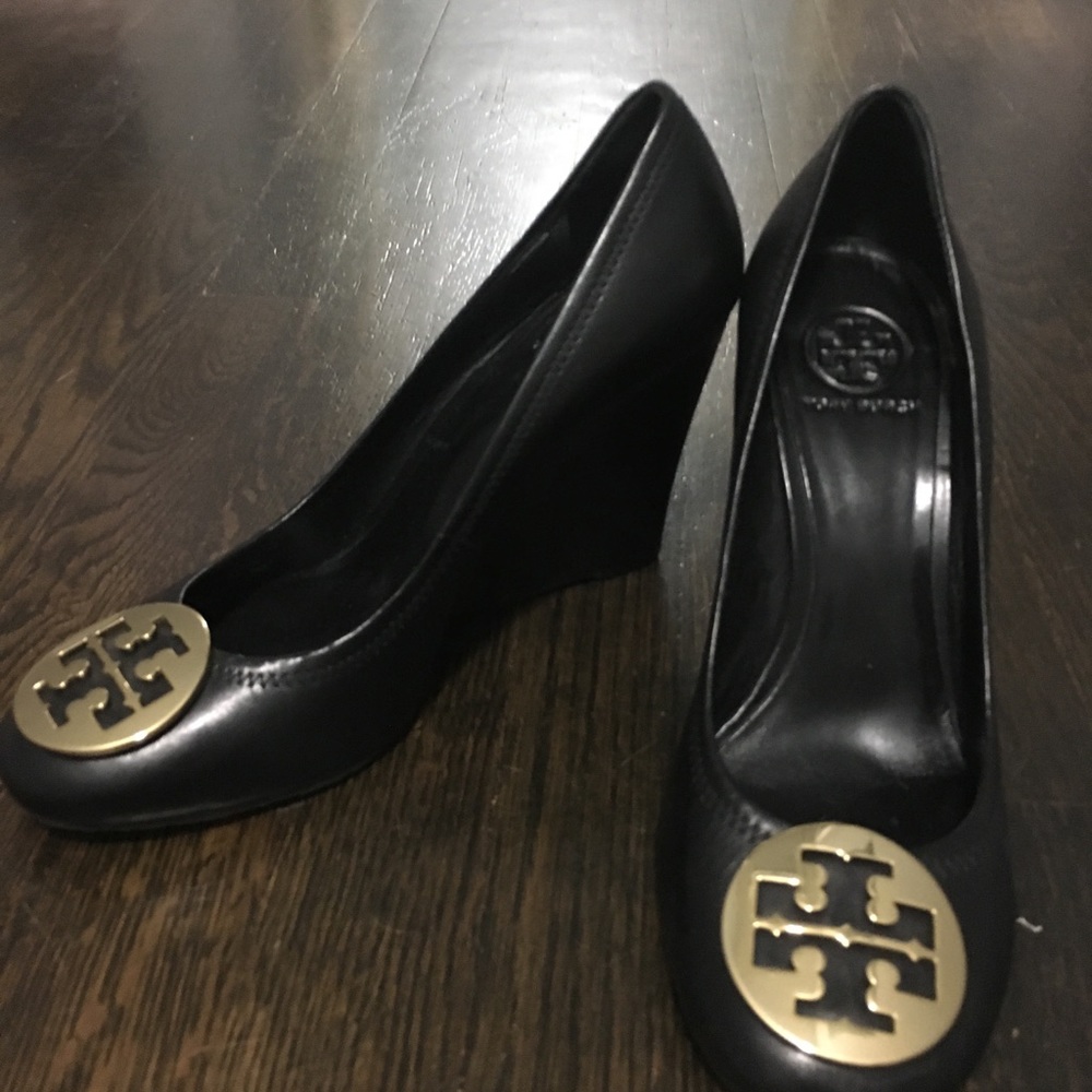 Black and gold Tory Burch wedge